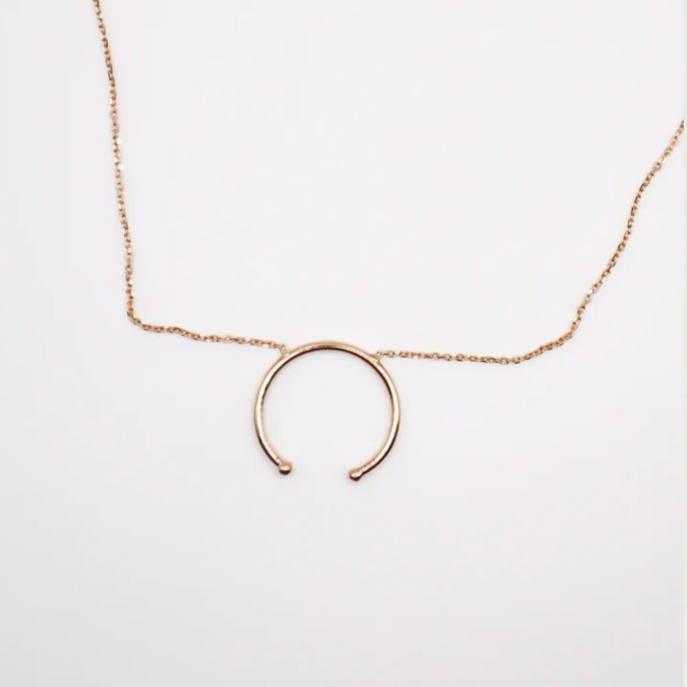18k Yellow Gold Circle Necklace - Picture 5 of 6